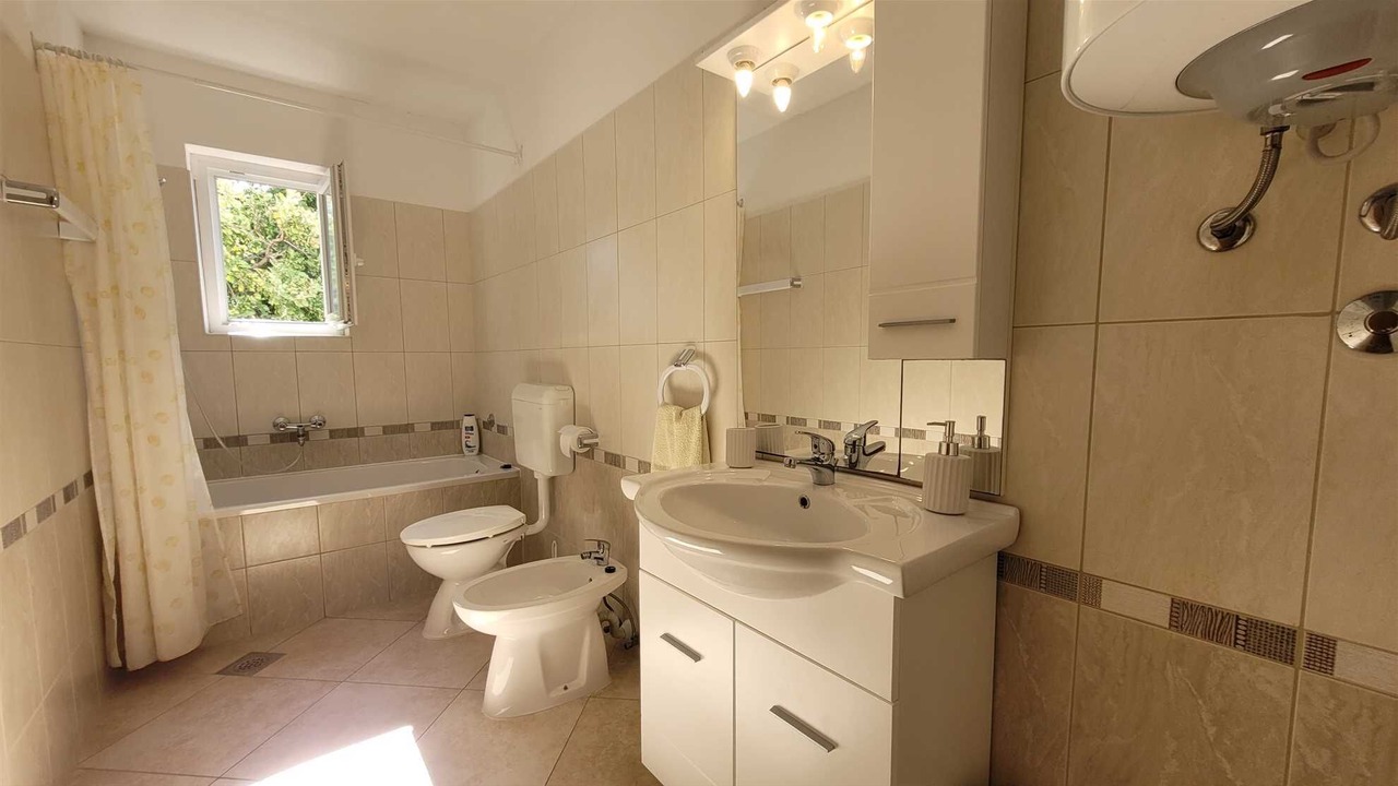 Photo of Bathroom in Omisalj