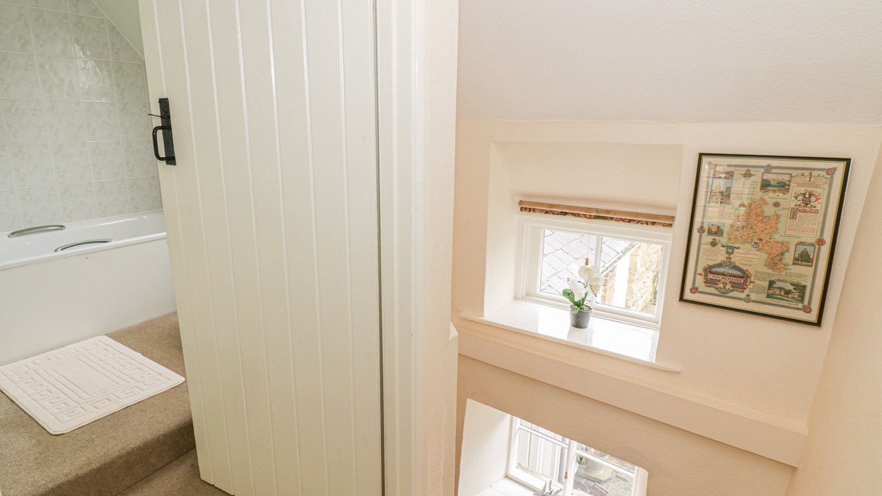 Photo of Bathroom in Sibford Gower