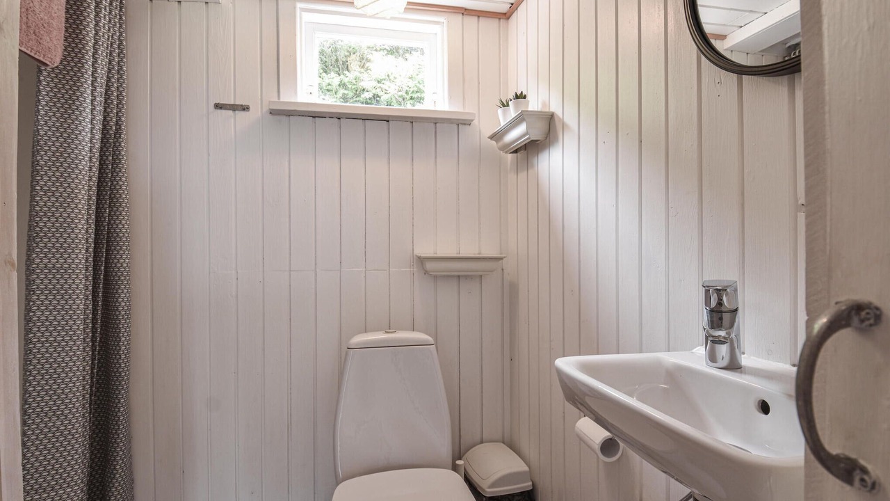 Photo of Bathroom in Fjand Badeby