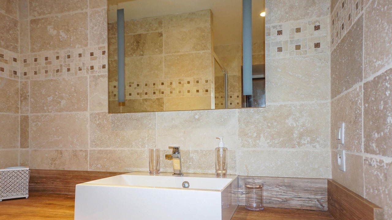Photo of Bathroom in Roquebrun