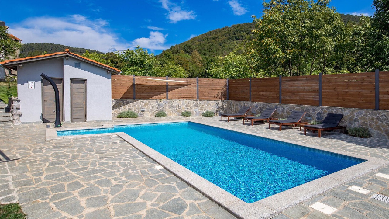 Photo of Outdoor in Klana