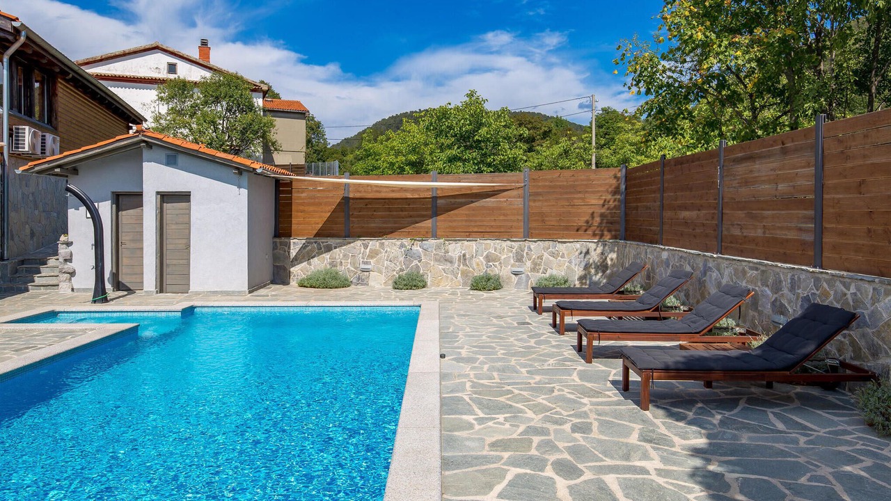 Photo of Outdoor in Klana