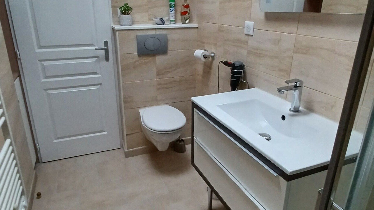 Photo of Bathroom in Saint-Sulpice-de-Faleyrens
