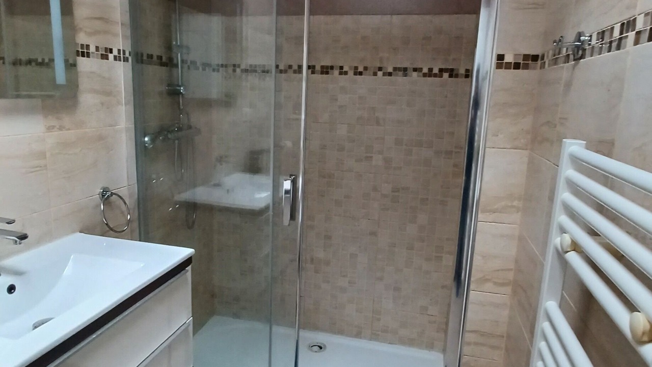 Photo of Bathroom in Saint-Sulpice-de-Faleyrens