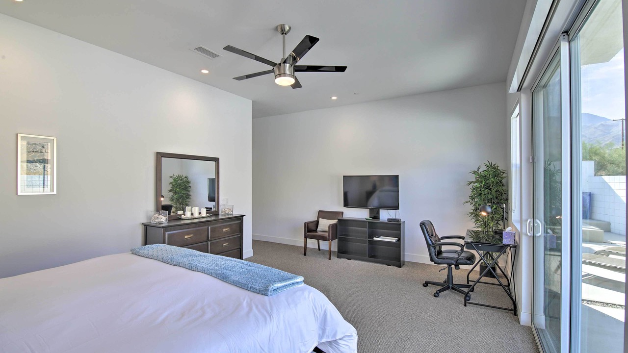 Photo of Bedroom in La Quinta Cove