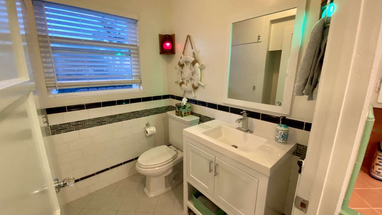 Photo of Bathroom in Ocean Beach