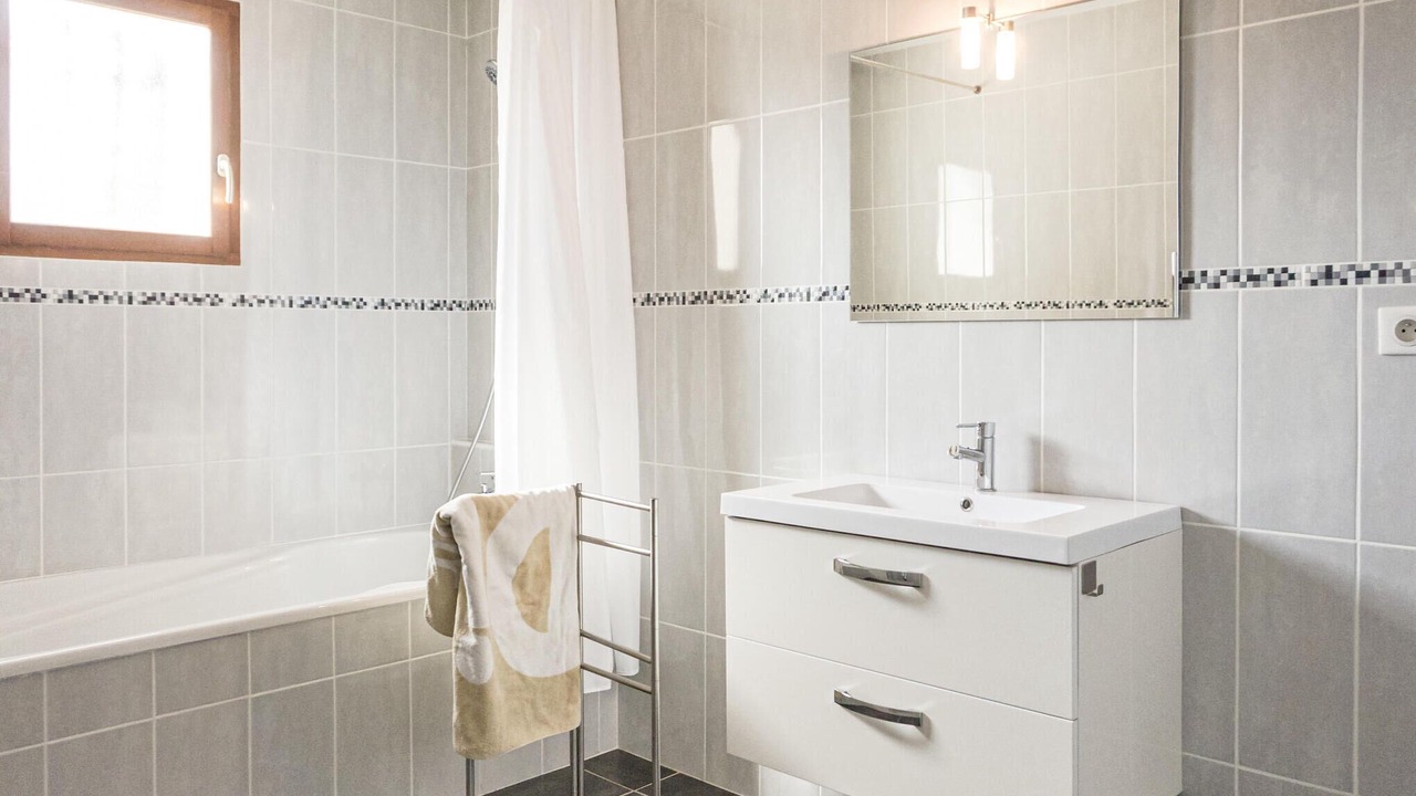 Photo of Bathroom in Caunes-Minervois