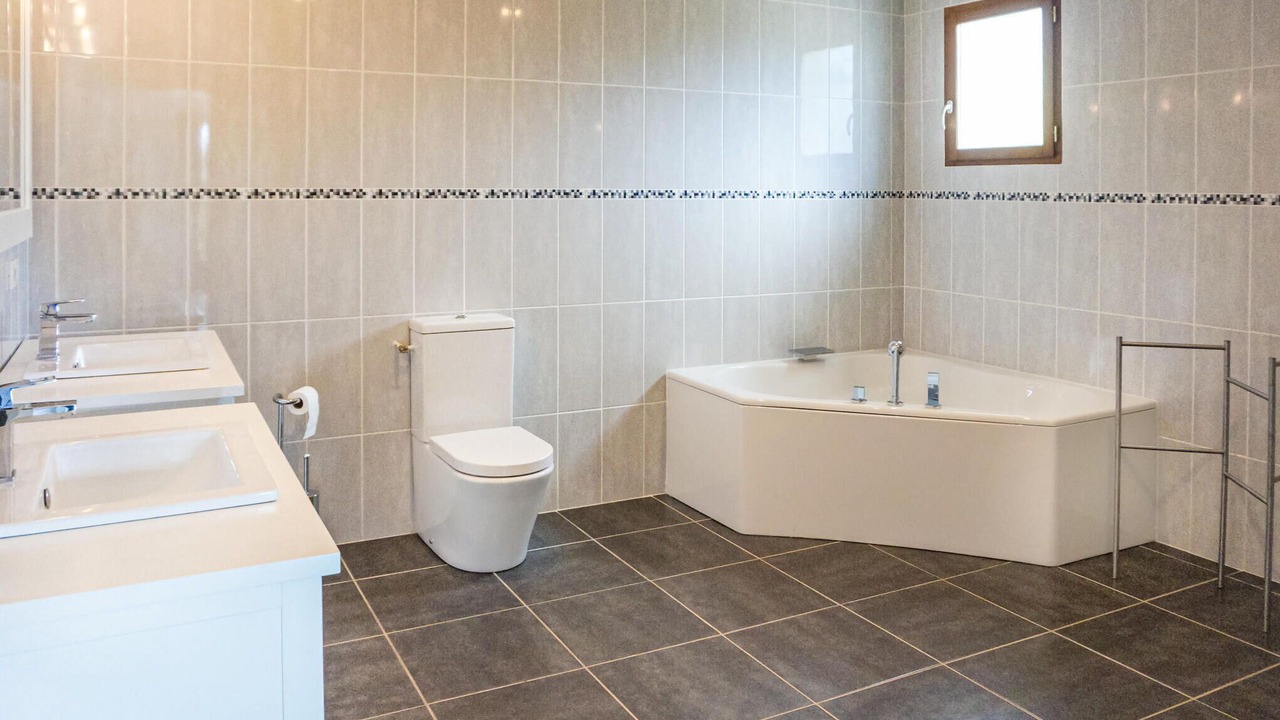 Photo of Bathroom in Caunes-Minervois