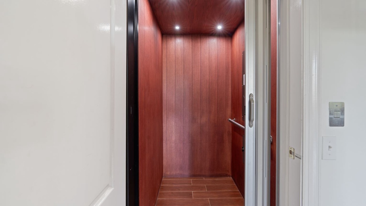 Photo of Others in Gadsden