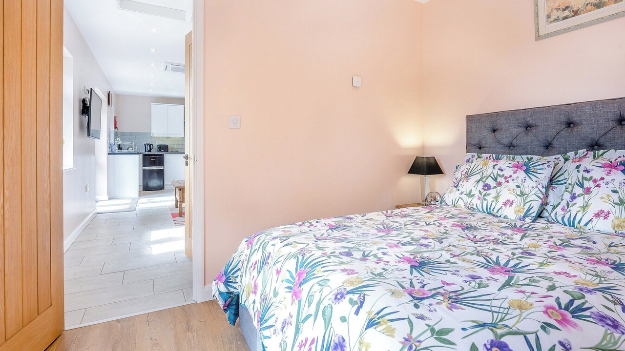 Photo of Others in Mersham