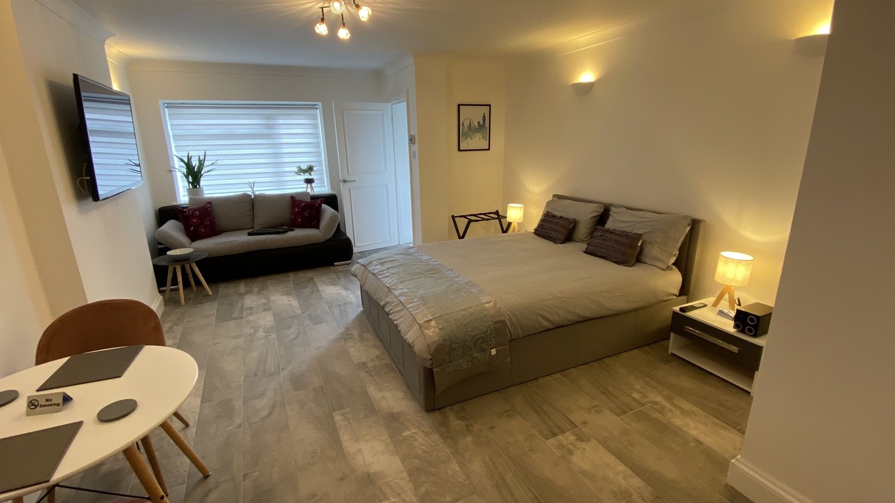 Photo of Bedroom in Grove