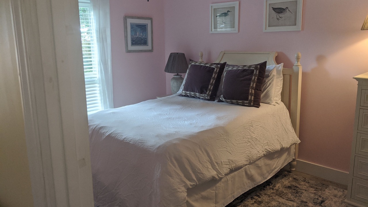 Photo of Bedroom in Historic District