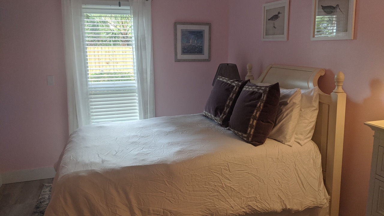 Photo of Bedroom in Historic District