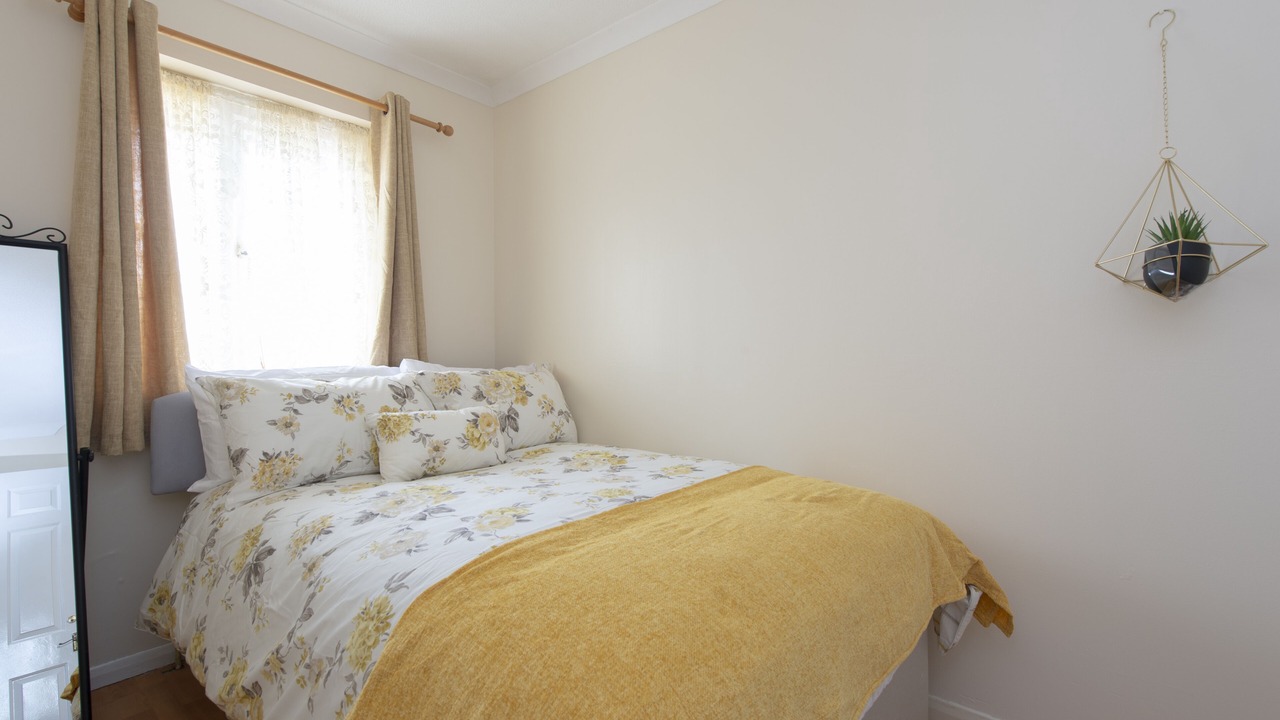 Photo of Bedroom in Thamesmead