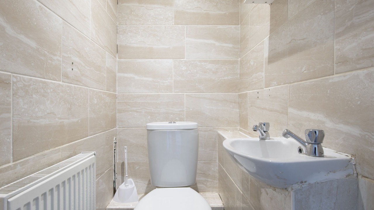 Photo of Bathroom in Thamesmead