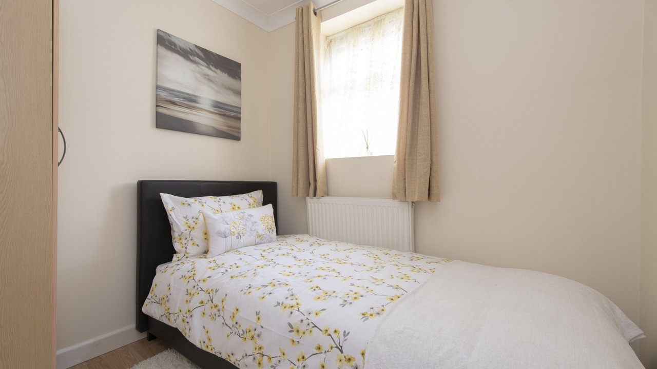 Photo of Bedroom in Thamesmead