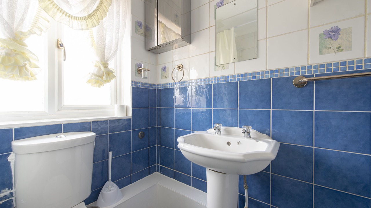 Photo of Bathroom in Thamesmead
