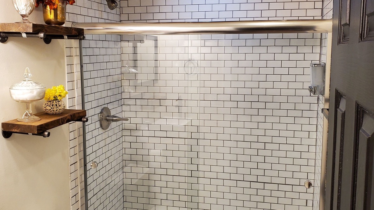 Photo of Bathroom in Electra