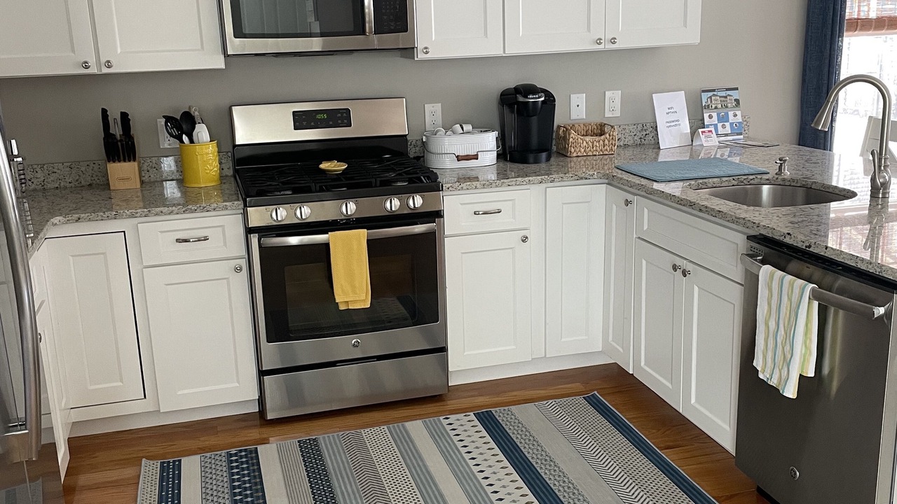 Photo of Kitchen in Yachting Village