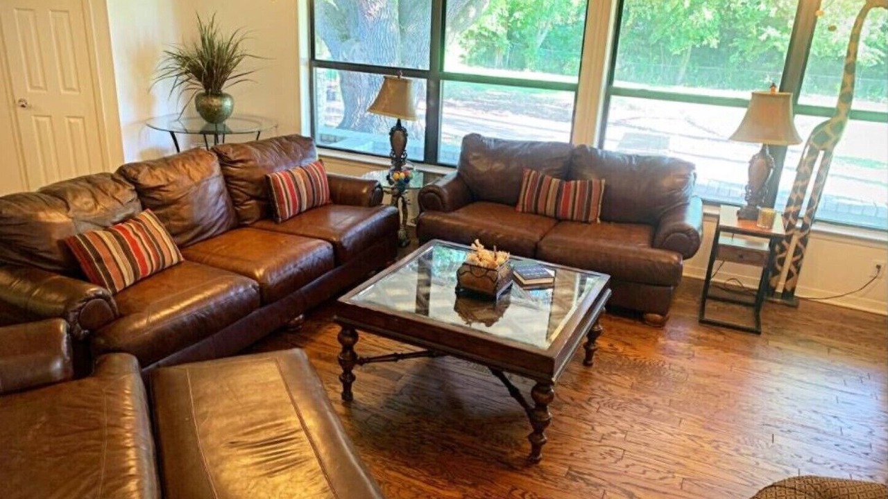 Photo of Livingroom in Lone Oak