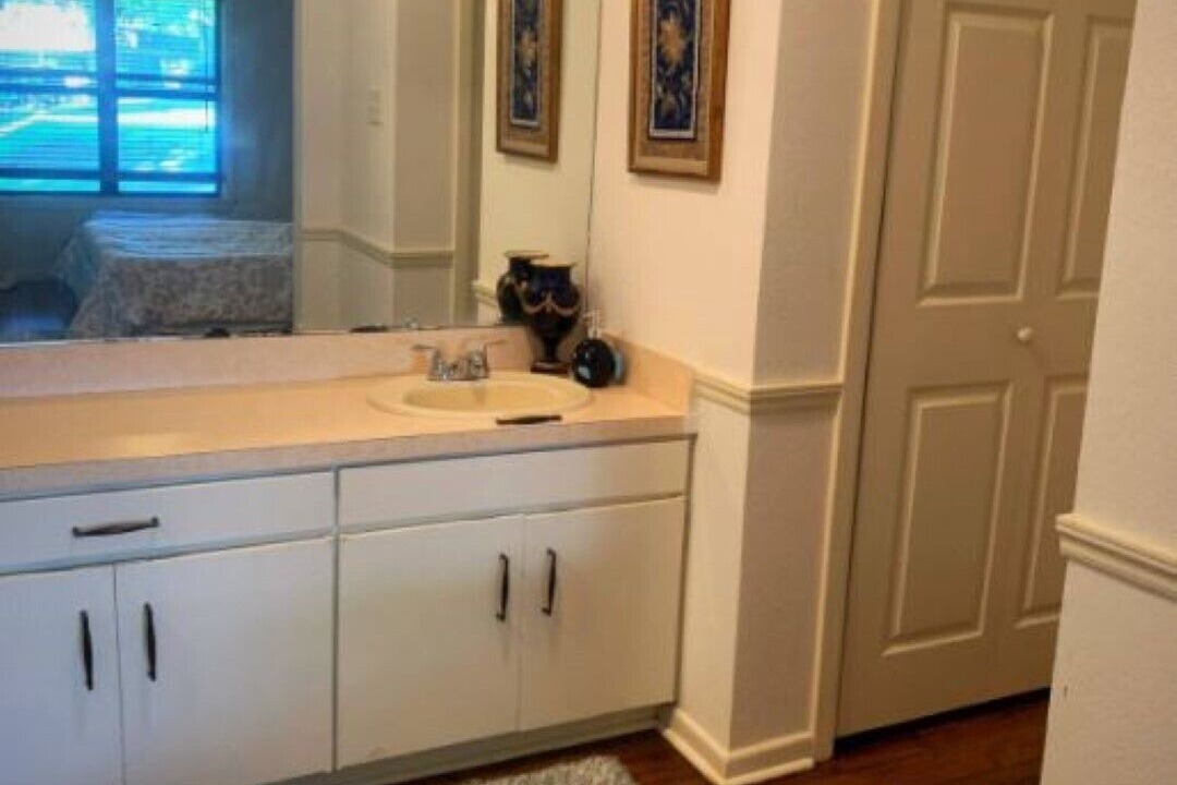 Photo of Bathroom in Lone Oak