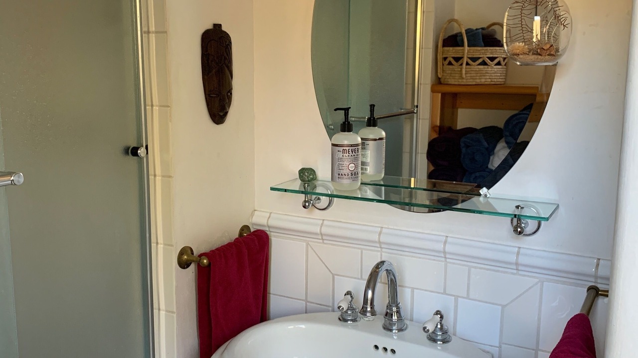 Photo of Bathroom in Adelma Beach