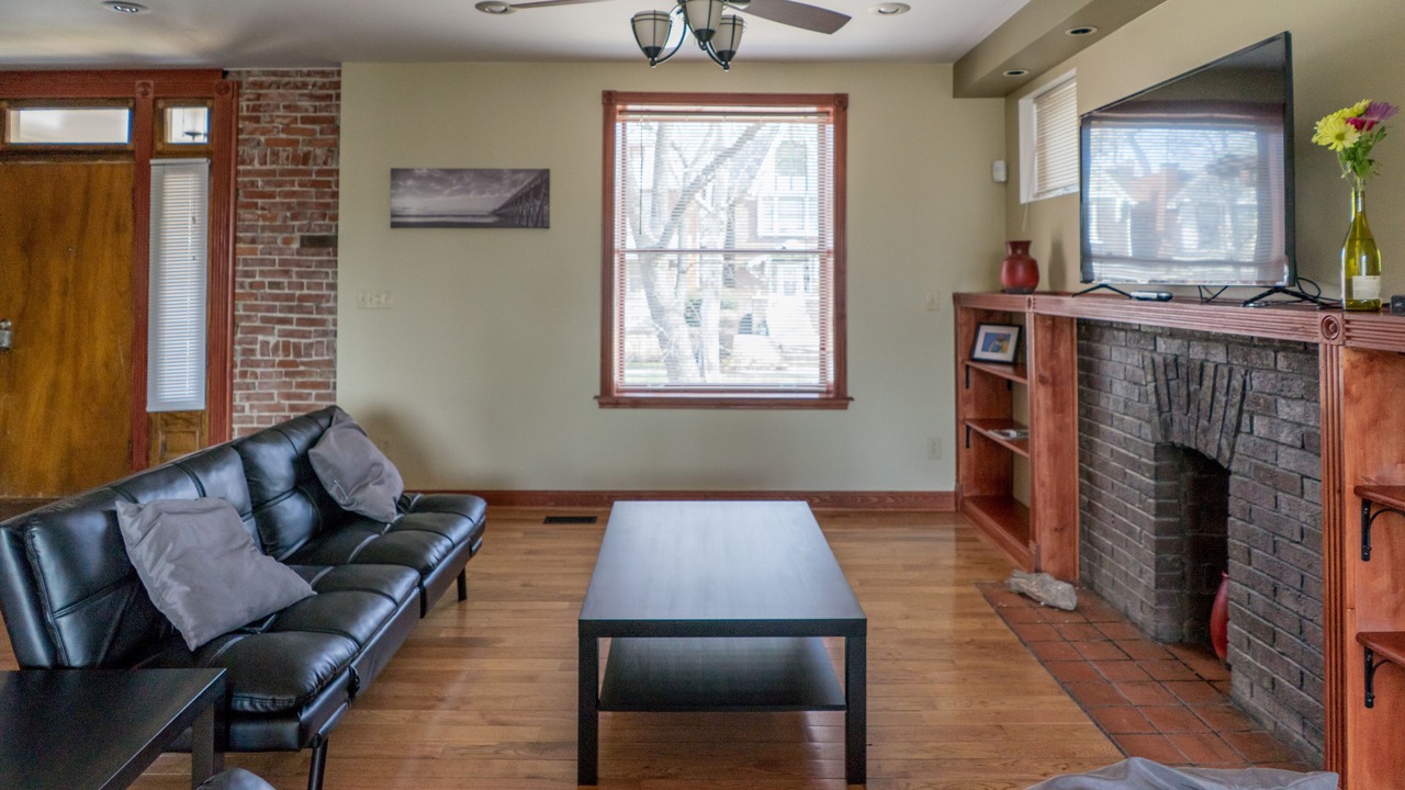 Photo of Livingroom in St. Louis