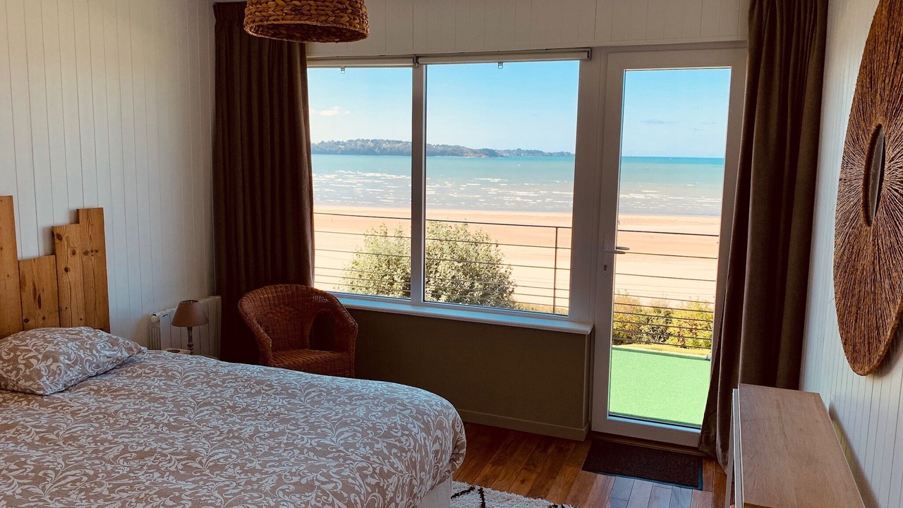 Photo of Bedroom in Saint-Michel-en-Greve