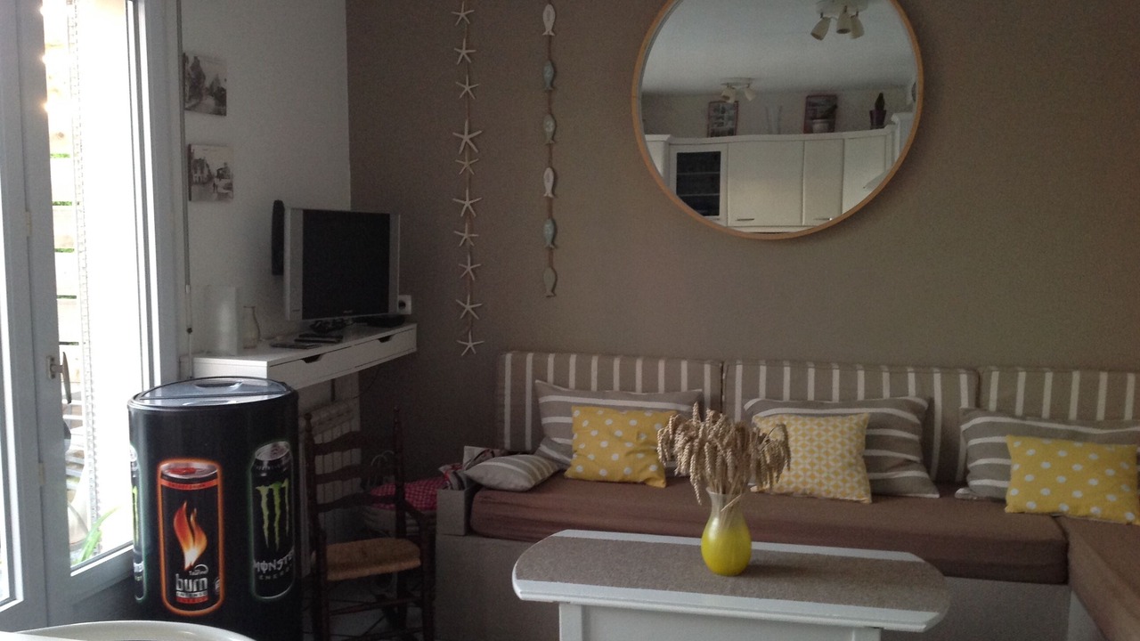 Photo of Livingroom in Saint-Jean-de-la-Riviere