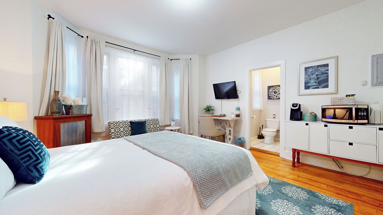 Photo of Bedroom in Coolidge Corner South Side