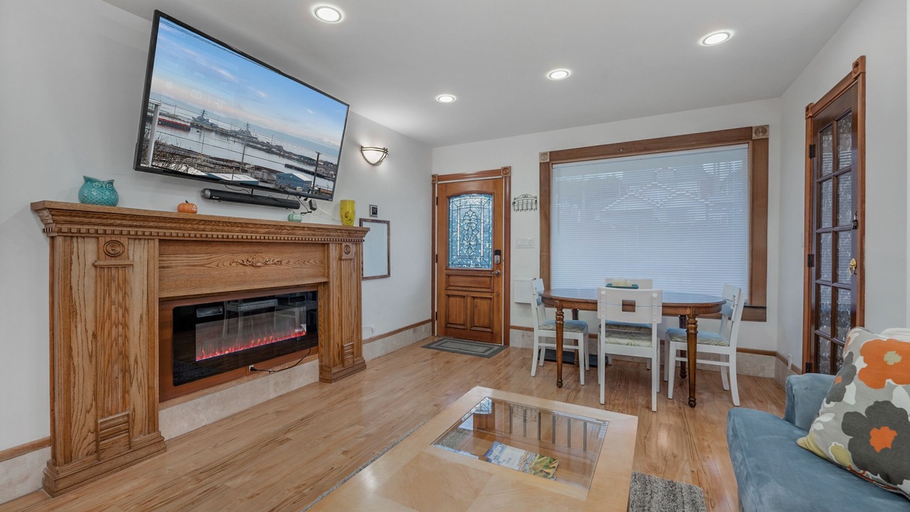 Photo of Others in Everett