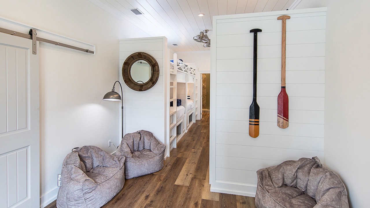 Photo of Bedroom in White's Gulfview