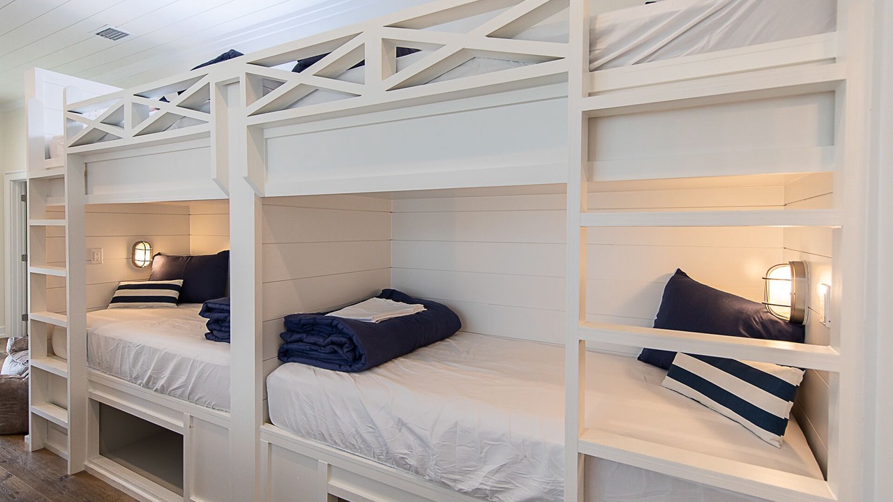 Photo of Bedroom in White's Gulfview