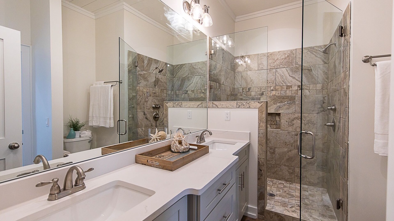 Photo of Bathroom in White's Gulfview