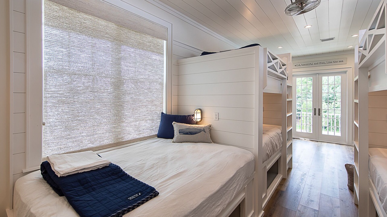 Photo of Bedroom in White's Gulfview