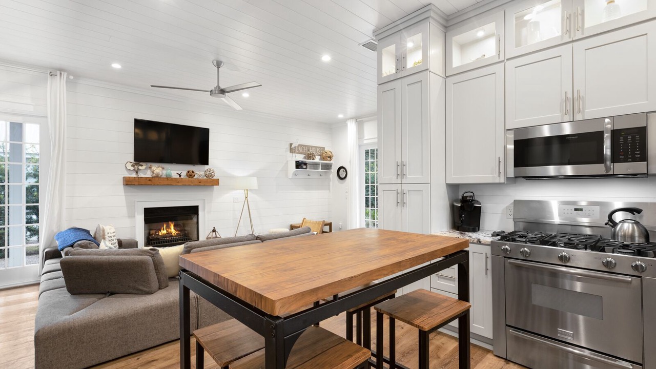 Photo of Kitchen in White's Gulfview