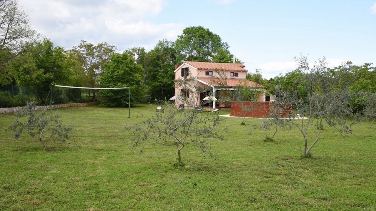 Photo of Outdoor in Liznjan
