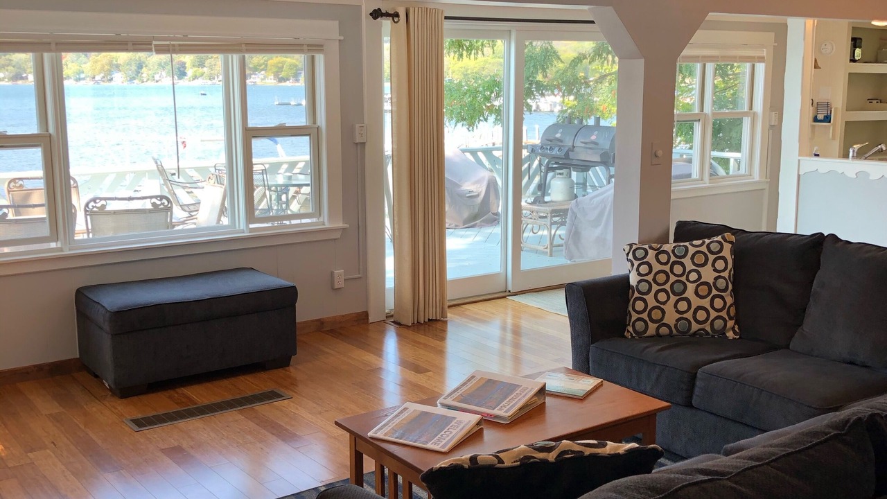 Photo of Livingroom in Town of Milo