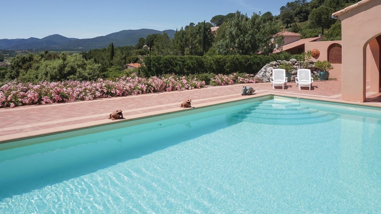 Photo of Outdoor in Pierrerue