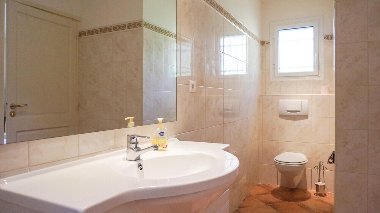 Photo of Bathroom in Pierrerue