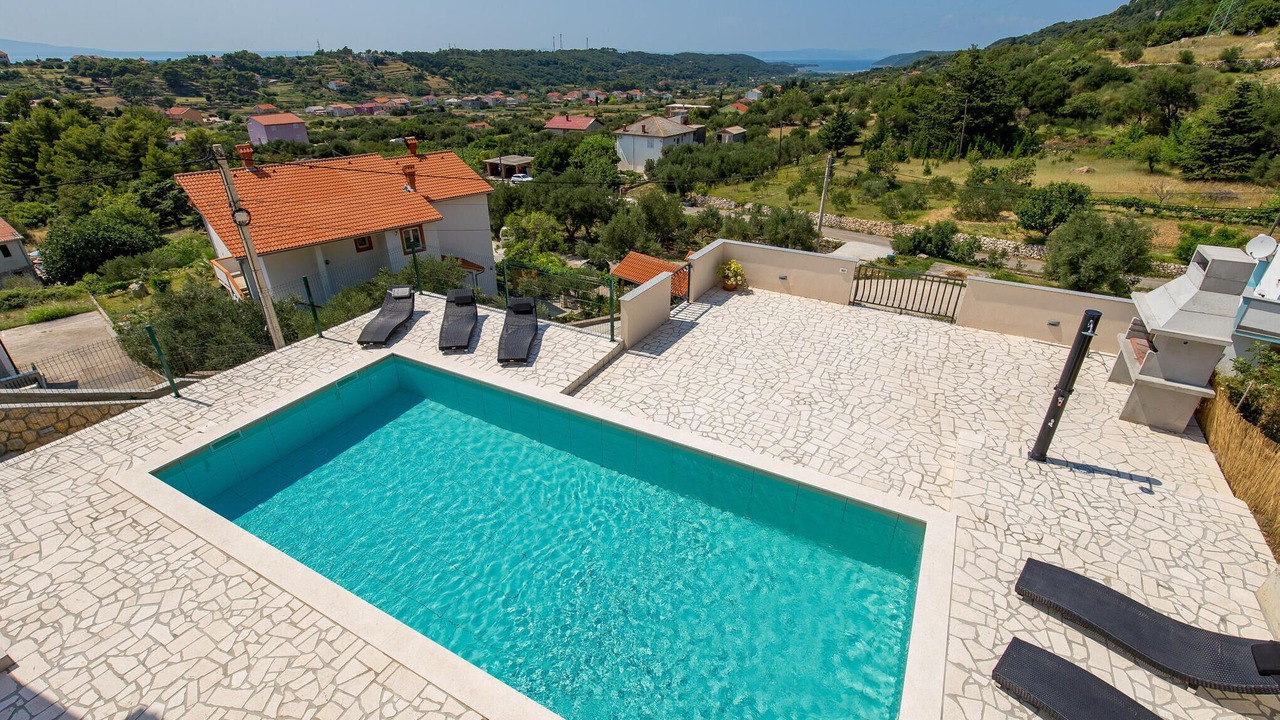 Photo of Outdoor in Mundanije