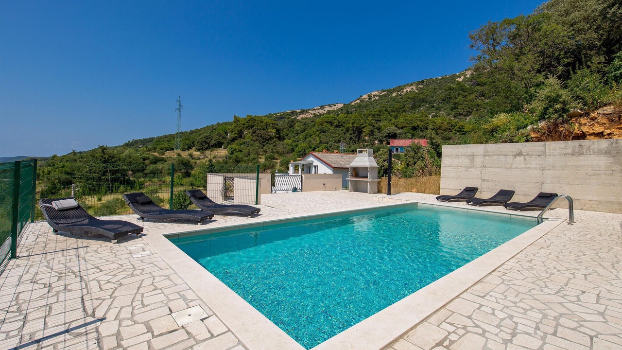 Photo of Outdoor in Mundanije