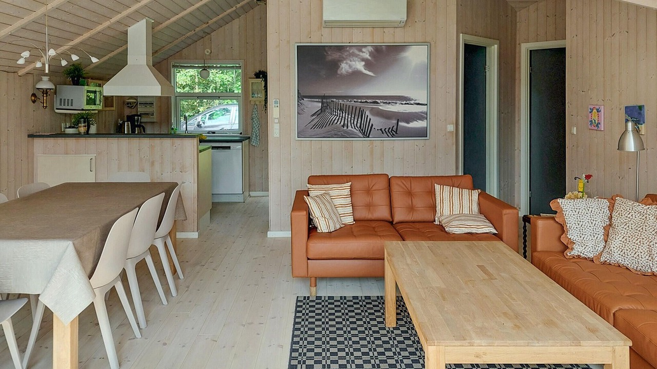 Photo of Bedroom in Hou