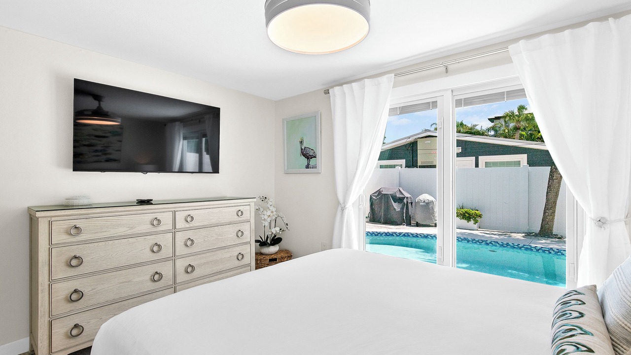 Photo of Bedroom in Holmes Beach