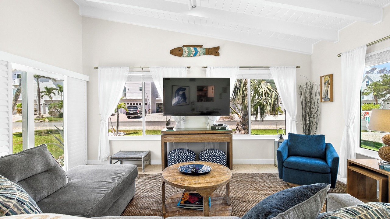Photo of Livingroom in Holmes Beach