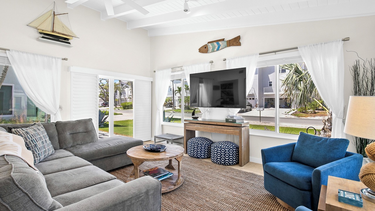 Photo of Livingroom in Holmes Beach