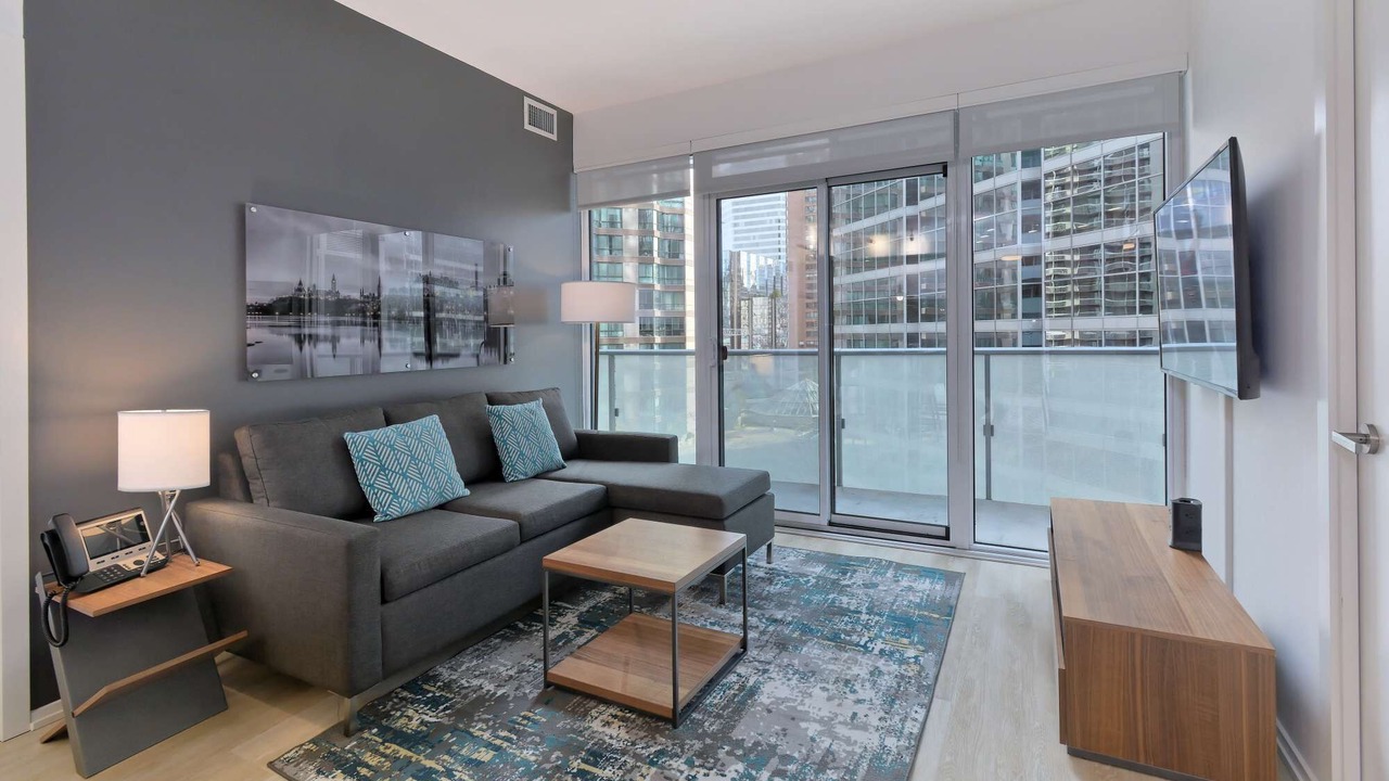 Photo of Livingroom in Bay Street Corridor