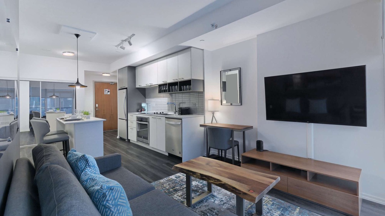 Photo of Livingroom in Bay Street Corridor