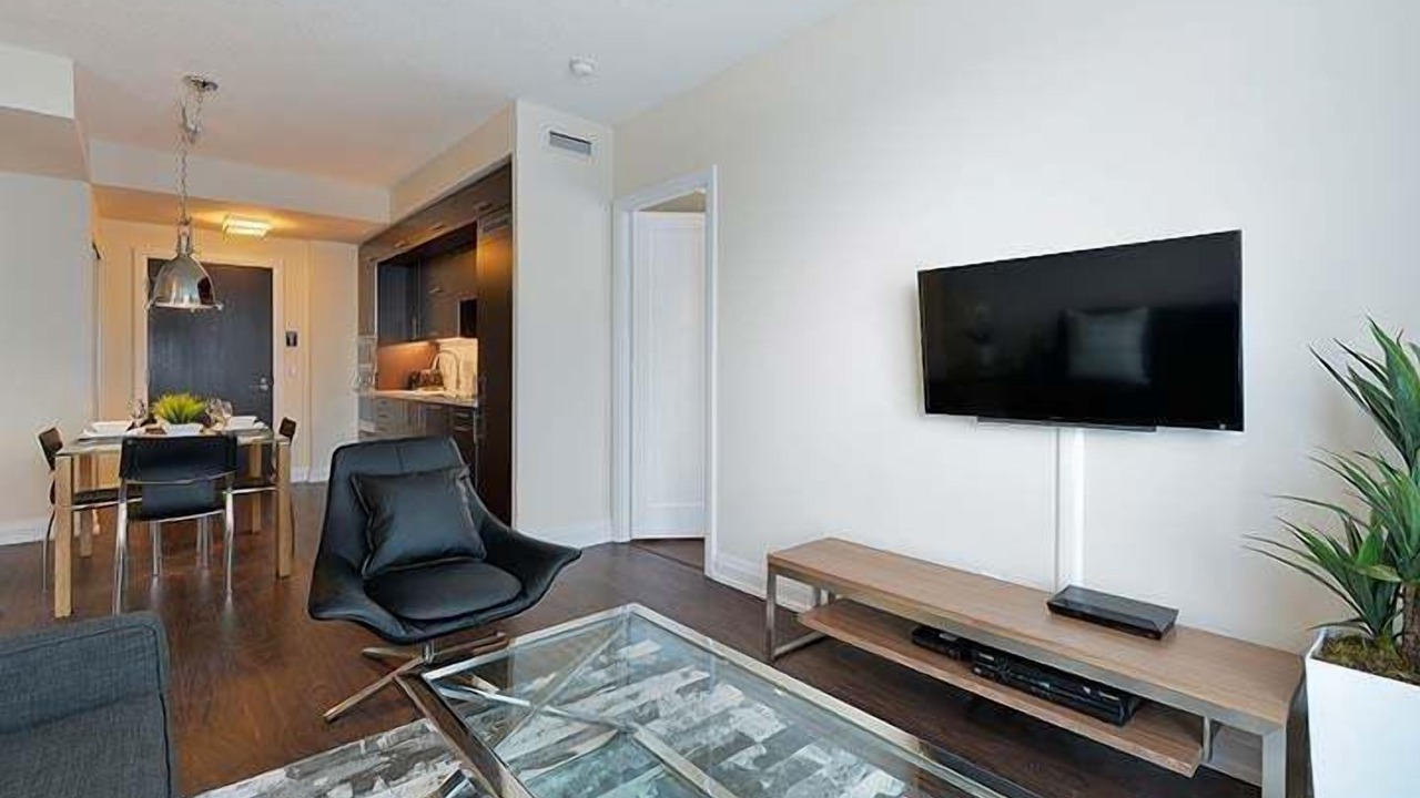 Photo of Livingroom in Willowdale
