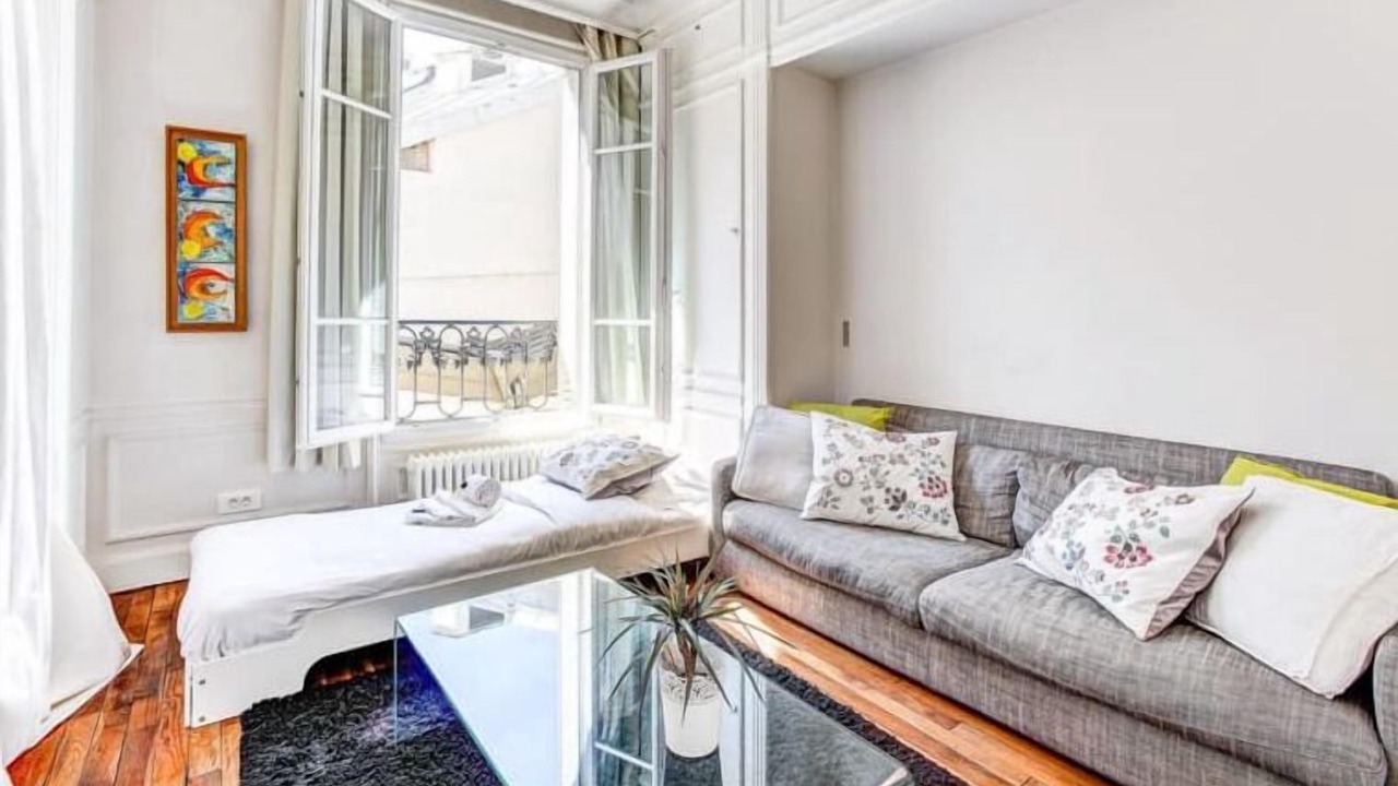 Photo of Livingroom in Champs-Elysees